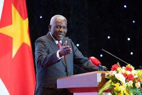 Chủ tịch Quốc hội Cuba trao Huân, Huy chương tặng lãnh đạo, nguyên lãnh đạo Quốc hội Việt Nam