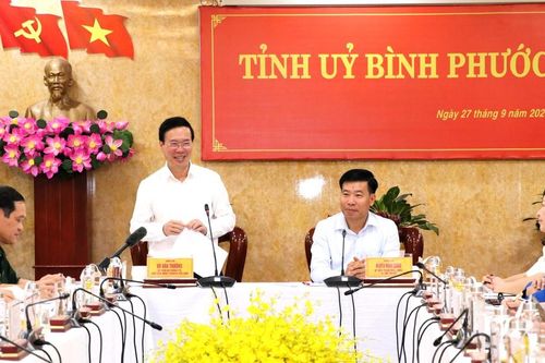 Chủ tịch nước: Giữ vững an ninh quốc phòng gắn với phát triển kinh tế, nâng cao đời sống người dân