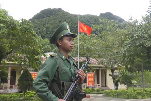 Người Rục đầu tiên - Tiếp lửa biên cương