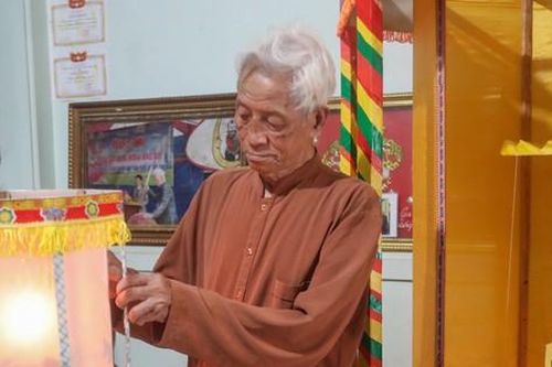 Nghệ nhân dành hơn 70 năm thổi hồn cho rằm Trung thu thêm sáng