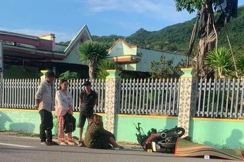 Tông vào tường rào, một nam thanh niên tử vong