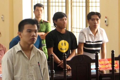 Đòi nợ bất thành, đâm bạn nguy kịch