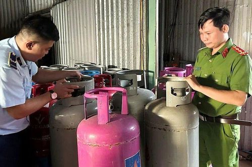 Đồng Nai: Phát hiện cơ sở sang chiết gas trái phép