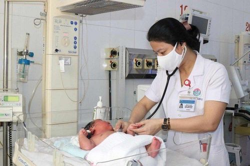 Hà Tĩnh: Mổ đẻ thành công thai nhi nặng hơn 6kg