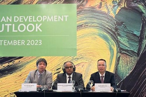 ADB dự báo thặng dư tài khoản vãng lai năm 2023 của Việt Nam khoảng 3% GDP