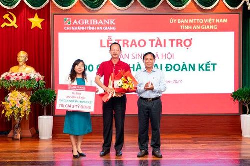 Khơi dậy sức dân xây dựng quê hương