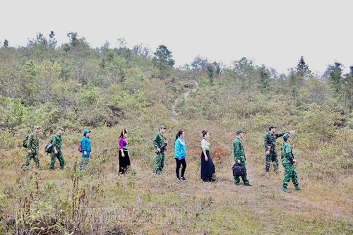 Kiểm soát, ngăn chặn xuất, nhập cảnh trái phép