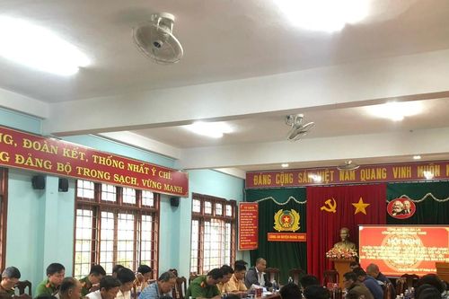 Mang Yang: Tổ chức ký cam kết chấp hành về trật tự an toàn giao thông