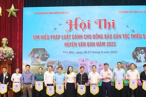 Hội thi tìm hiểu pháp luật dành cho đồng bào dân tộc thiểu số