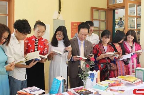 Thực hiện hiệu quả công tác hội và phong trào sinh viên