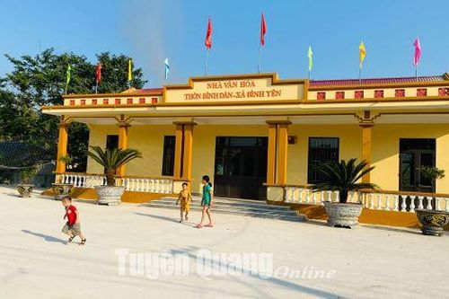 Sức mạnh từ 'Nhân dân làm, Nhà nước hỗ trợ'