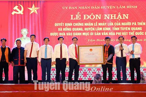 Lễ đón nhận Di sản văn hóa phi vật thể quốc gia Lễ nhảy lửa của người Pà Thẻn