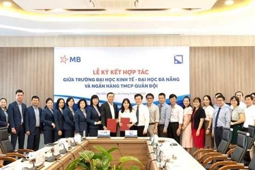 Đại học Đà Nẵng: Thế hệ sinh viên mới được truyền cảm hứng từ các cựu sinh viên thành đạt