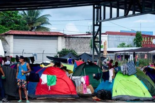 Costa Rica ban bố tình trạng khẩn cấp khi người di cư đến Mỹ tăng vọt