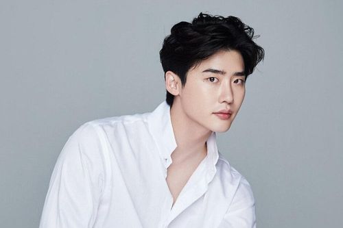 Người hâm mộ Việt đổ xô mua vé fan meeting của Lee Jong Suk