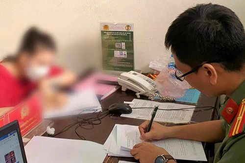 Bán 'bùa ngải' trên mạng xã hội, 2 phụ nữ bị phạt 7,5 triệu đồng