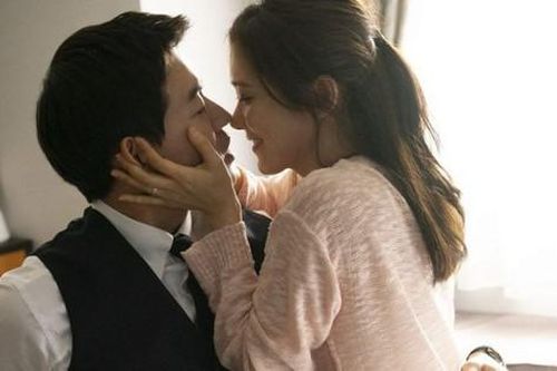 Ly hôn rồi vẫn nhận được sự quan tâm từ chồng cũ, tôi sốc nặng khi anh ta đề nghị làm một chuyện