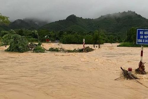 1 người đi đánh cá mất tích, nhiều khu vực miền núi ở Thanh Hóa bị chia cắt, sạt lở