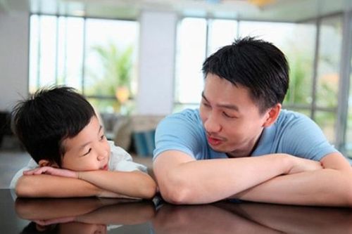 Bí mật của những đứa trẻ lớn lên thành công nằm ở một hành động của cha mẹ
