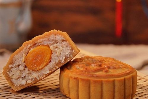Độc lạ bánh Trung thu nhân xôi xéo, ô mai... khiến nhiều người 'mắt chữ A mồm chữ O'