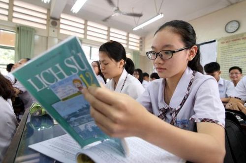 Lịch sử với đời thường