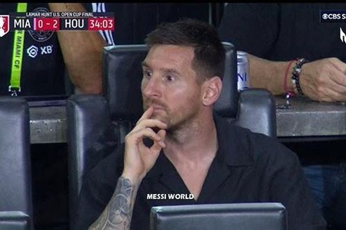 Messi buồn thiu nhìn đội nhà thua ở chung kết