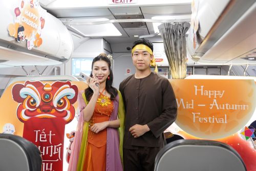 Hàng không Việt rộn ràng cùng khách đón Trung thu trên 'chín tầng mây'