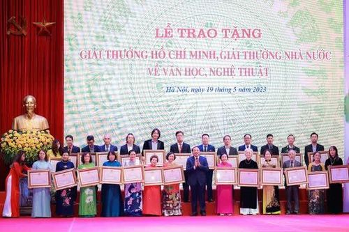 4 tháng không nhận được tiền Giải thưởng Nhà nước: Bộ VHTTDL nói sẽ đẩy nhanh tiến độ