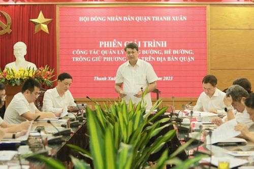 Siết chặt quản lý lòng đường, vỉa hè, trông giữ phương tiện ở quận Thanh Xuân