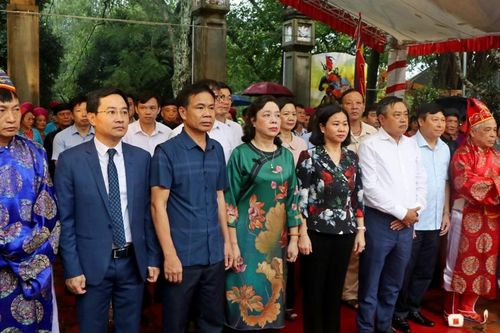 Lễ dâng hương kỷ niệm 1079 năm ngày giỗ anh hùng dân tộc Ngô Quyền