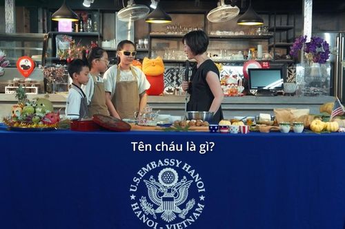 Siêu đầu bếp Christine Hà hướng dẫn trẻ khiếm thị làm bánh Trung thu