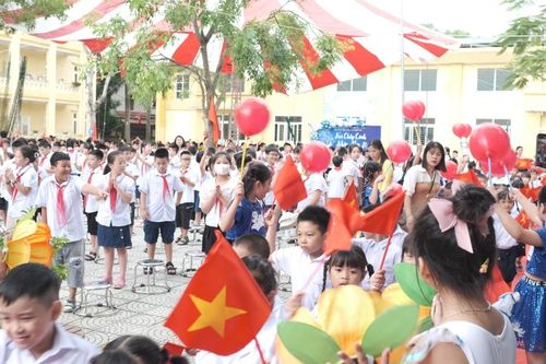 Vĩnh Phúc: Sở GD&ĐT chấp nhận thu các khoản phí trường học bằng cả tiền mặt