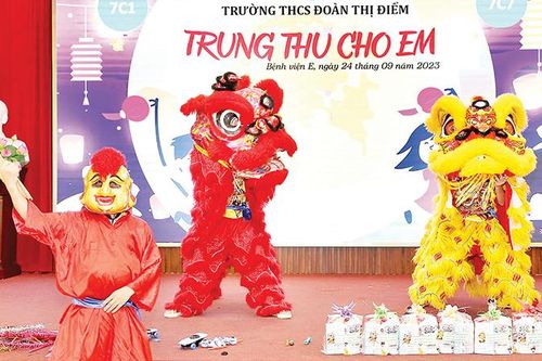 Nghệ nhân trẻ đam mê nghệ thuật truyền thống
