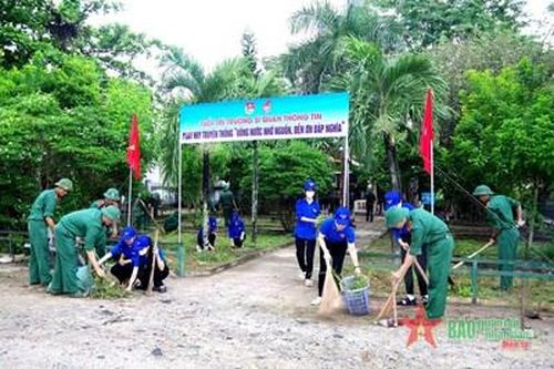 Trường Sĩ quan Thông tin làm tốt công tác chính sách, dân vận trong quá trình diễn tập