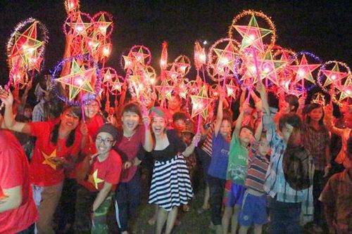 TPHCM: Tổ chức trung thu cho trẻ mồ côi, khuyết tật