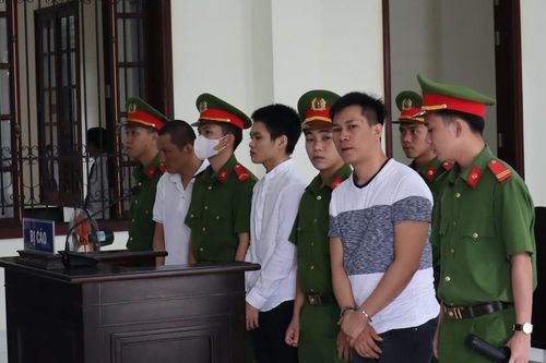 Tử hình 3 đối tượng vận chuyển gần 31kg ma túy từ Campuchia về Việt Nam