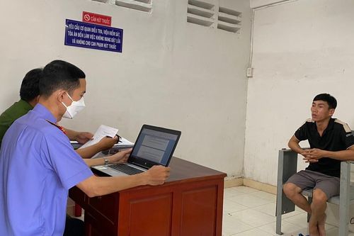 Bắt 2 thanh niên chuyên trộm điện thoại, máy tính trong cửa hàng ở nhiều tỉnh