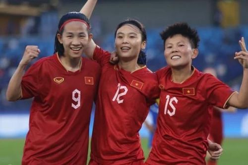 Đàn em Huỳnh Như muốn sút tung lưới tuyển Nhật Bản
