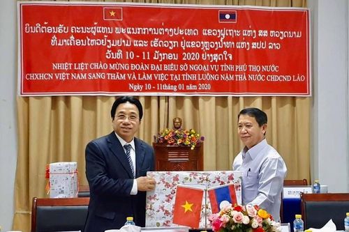 Những tháng ngày không quên trên quê hương Đất Tổ