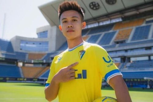 Hoàng Vĩnh Nguyên ghi 4 bàn trong trận đá tập ở đội bóng La Liga