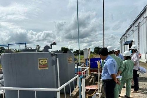 An Giang chưa khắc phục được sự cố 2,8 tấn axit sunfuric tràn ra ngoài