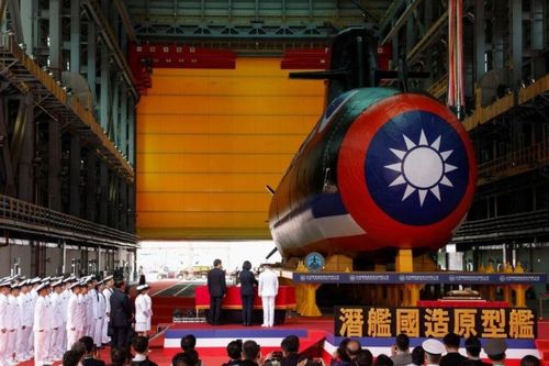 Đài Loan (Trung Quốc) ra mắt tàu ngầm nội địa đầu tiên