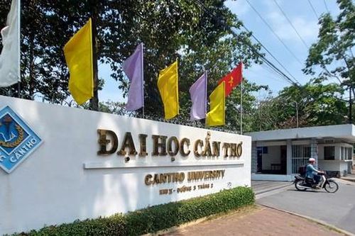 Trường ĐH Cần Thơ bị tuýt còi vì tuyển sinh vượt chỉ tiêu