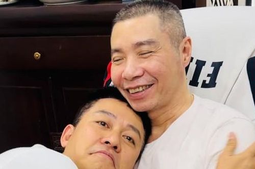 Showbiz 28/9: Tuấn Hưng tới thăm NSND Công Lý