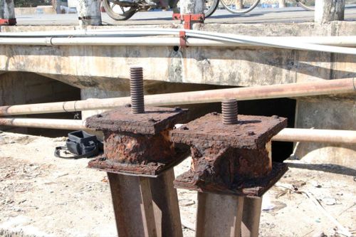 Hàng trăm ha đất nông nghiệp bị ảnh hưởng vì đập ngăn mặn hư hỏng