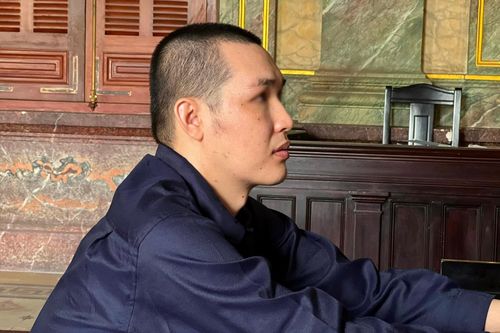 Bảo vệ đâm trọng thương quản lý quán cà phê