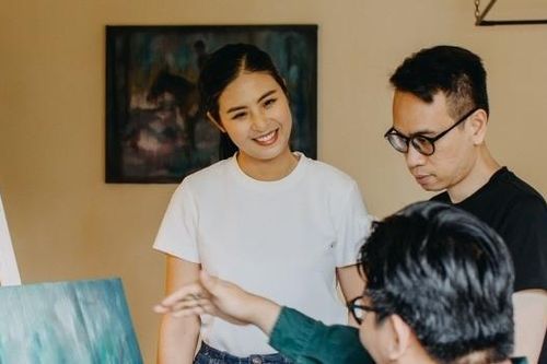 Hoa hậu Ngọc Hân mở trại sáng tác mỹ thuật đồng hành cùng các họa sĩ trẻ