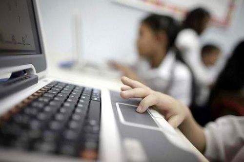 'Hỗ trợ trẻ em cai nghiện Internet vô cùng khó khăn'
