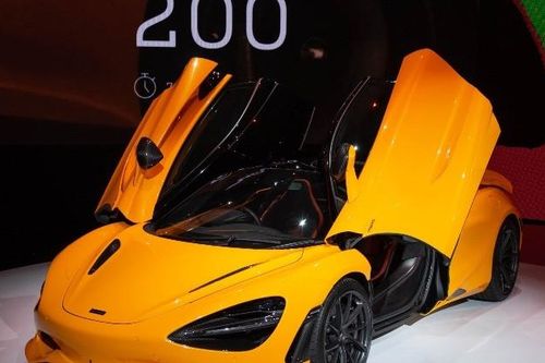 Siêu xe McLaren 750S ra mắt tại Singapore với giá cực đắt đỏ