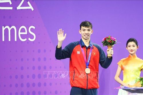 ASIAD 2023: Huy Hoàng bảo vệ thành công HCĐ bơi 800 m tự do nam